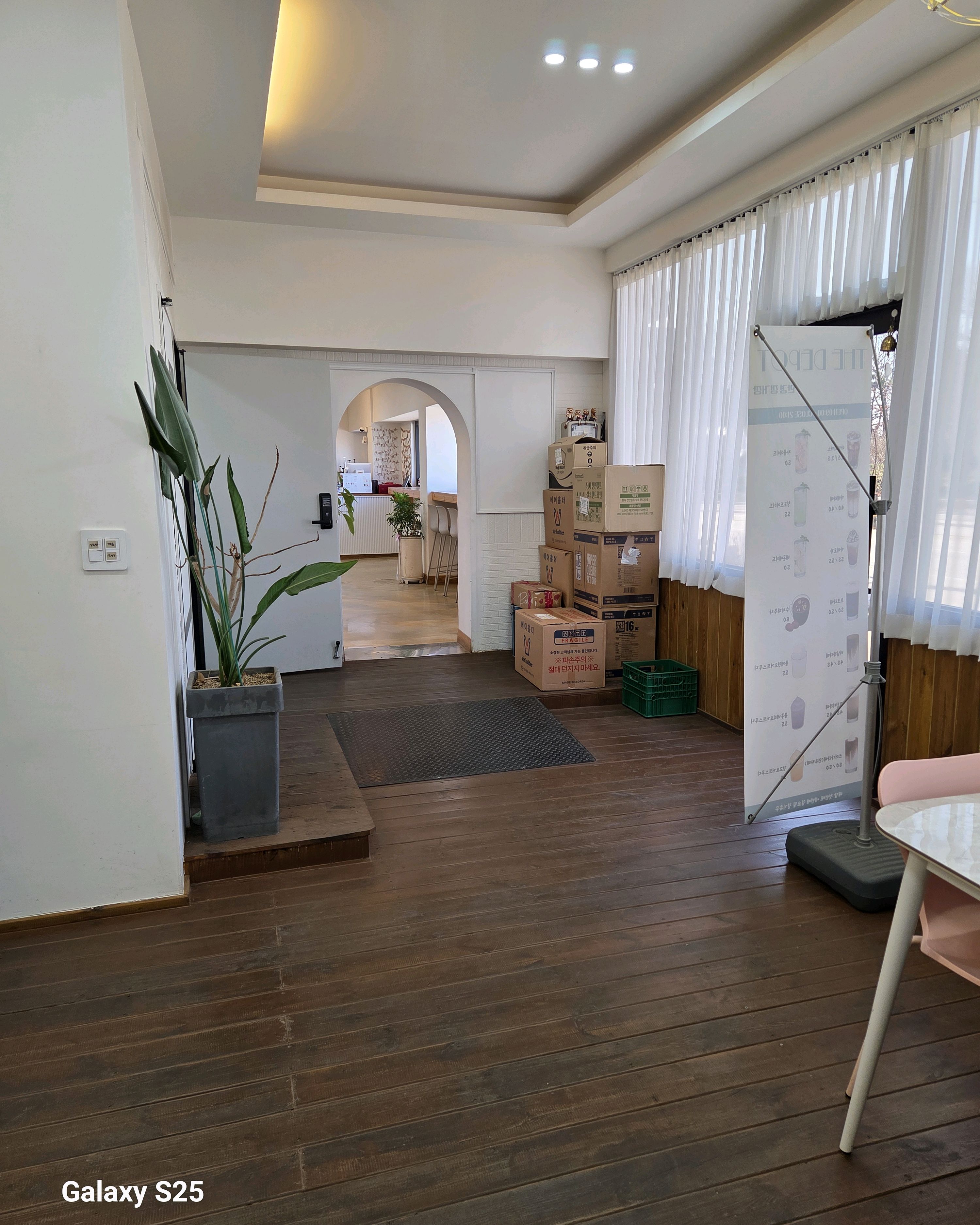 만경 정거장 내부 모습