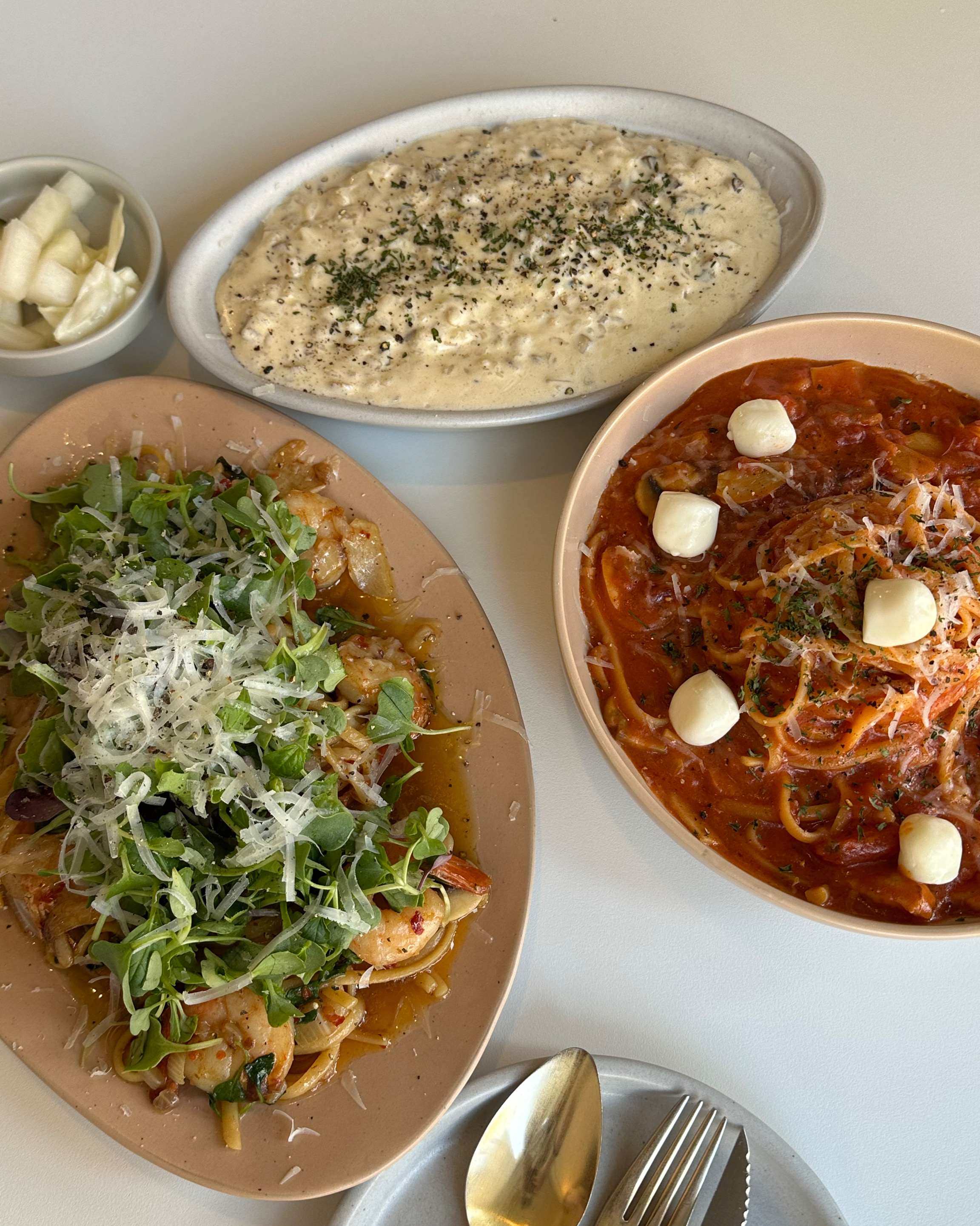 따뜻한 분위기의 보네르현