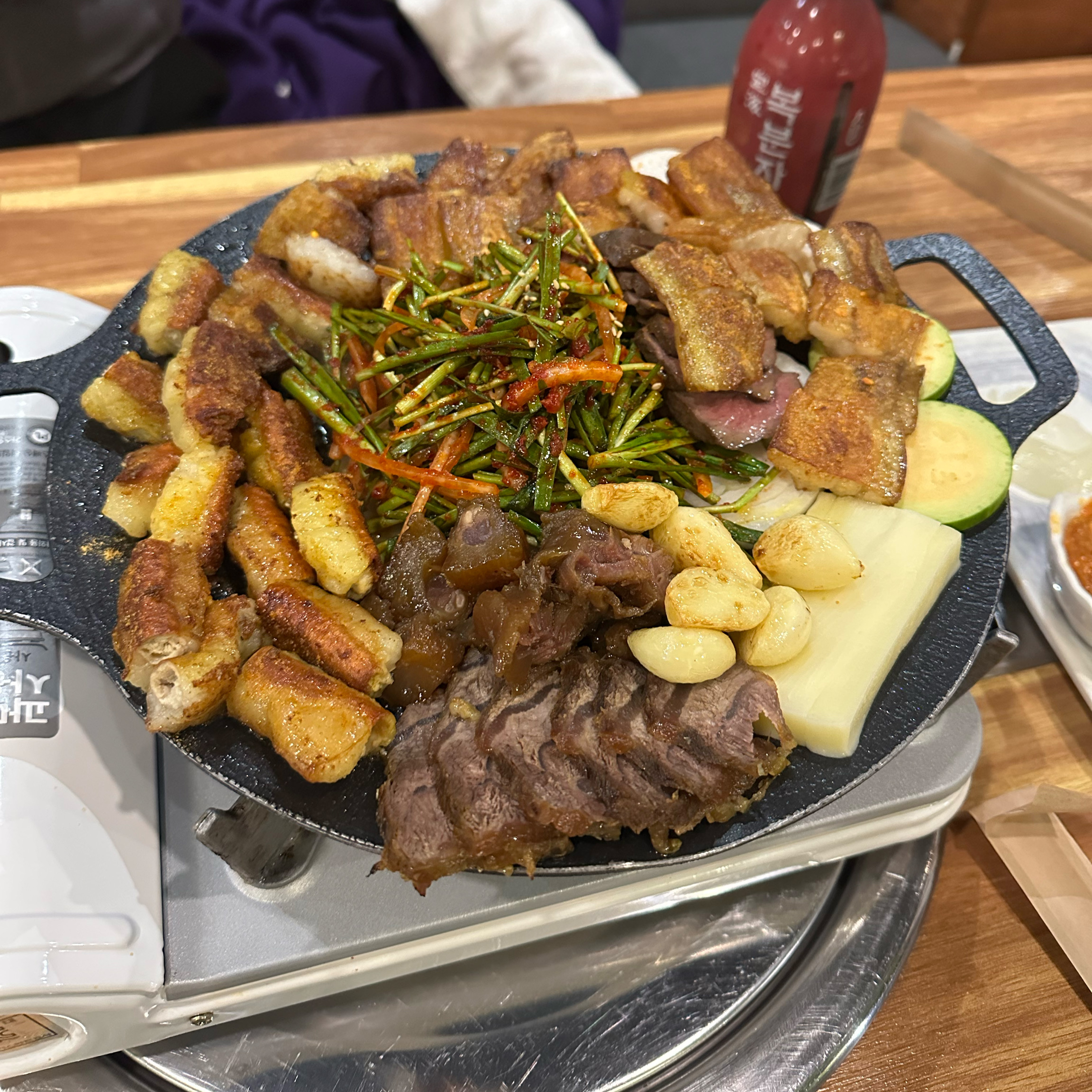 정갈하게 차려진 한상